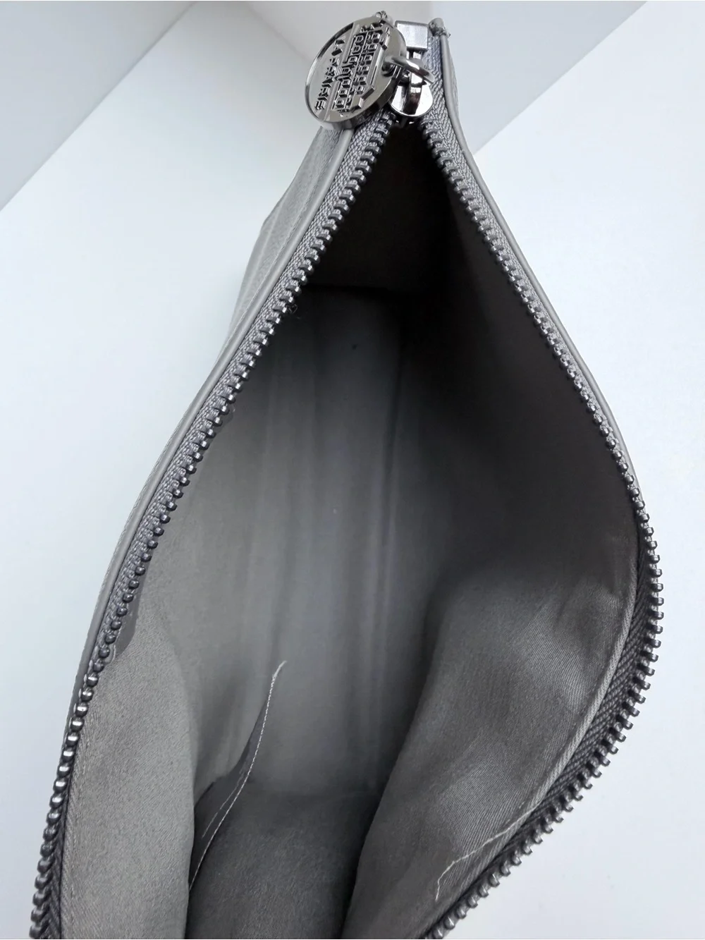 La Prairie Switzerland Gray Zip Top Cosmetic Bag Makeup Pouch